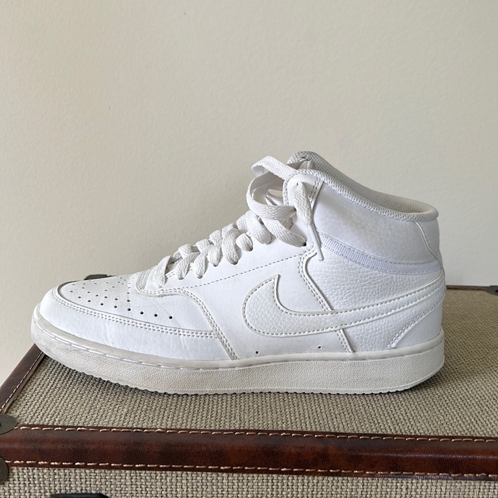 NIKE VW1!!